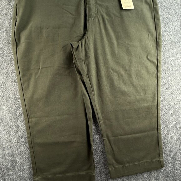 NWT St. Johns Bay Size 12 Mid Rise Capri Tummy Control Cotton Stretch ACTL 34X19 - Picture 4 of 14